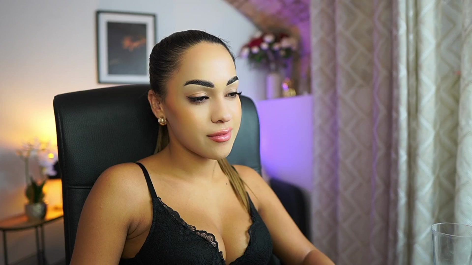 Gallery image thumbnail from Laniixxx's myfreecams stream on, 11/04/2025, 18:49 image 7 of 20