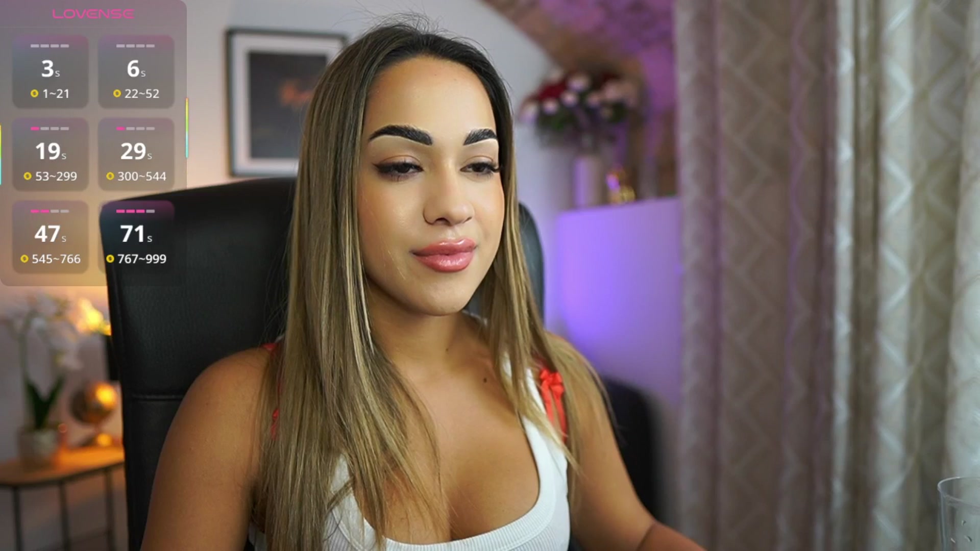 Gallery image thumbnail from Laniixxx's myfreecams stream on, 11/06/2025, 18:02 image 3 of 20