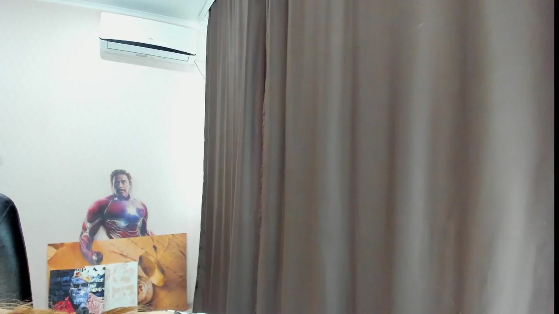 Gallery image thumbnail from LannaBlue's myfreecams stream on, 08/25/2024, 14:13 image 10 of 20