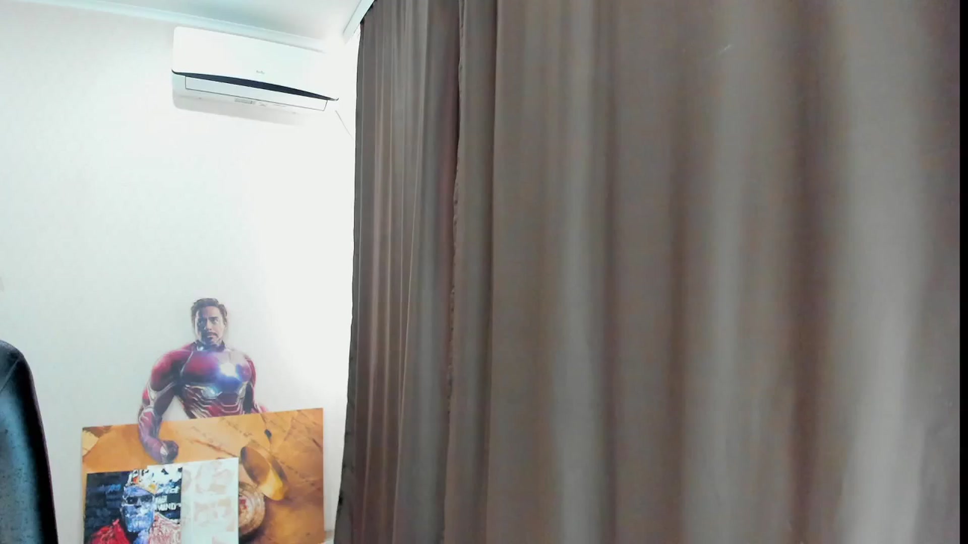 Gallery image thumbnail from LannaBlue's myfreecams stream on, 08/25/2024, 14:13 image 12 of 20