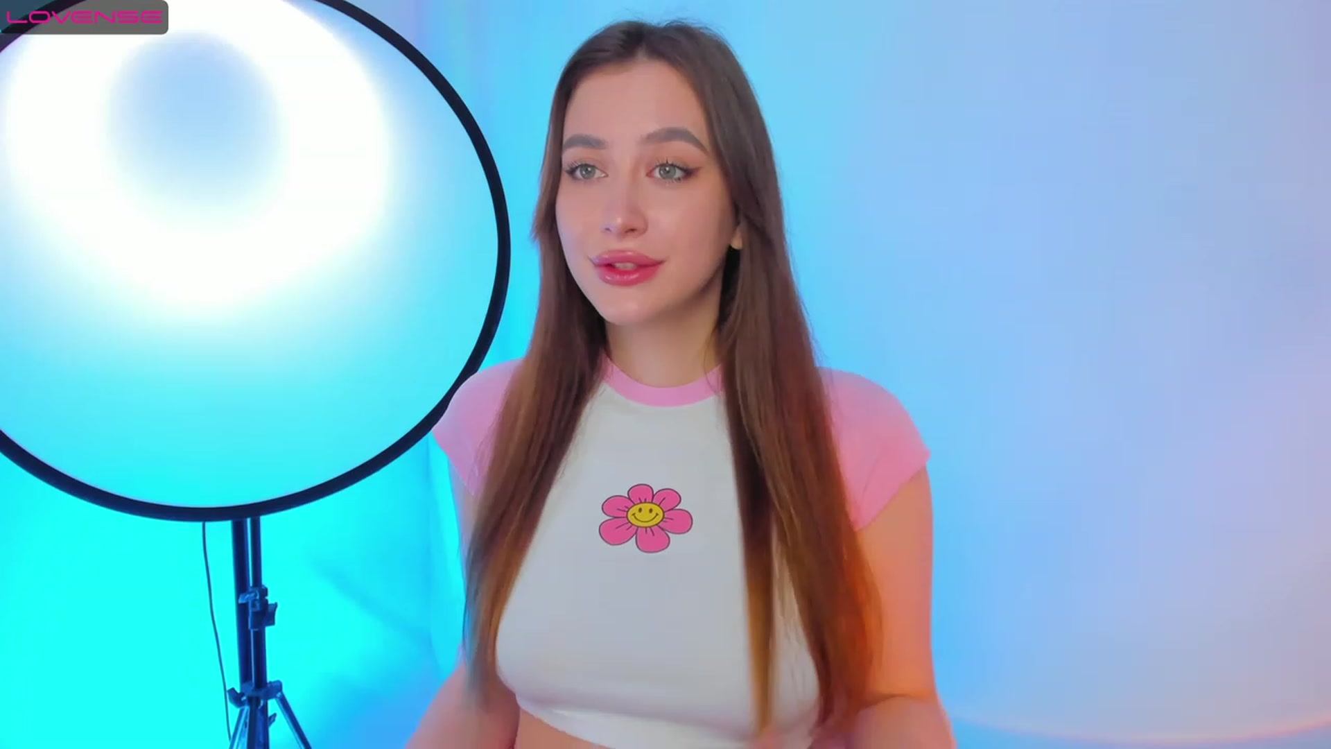Gallery image thumbnail from Lanna_Rhoades's myfreecams stream on, 12/01/2022, 08:01 image 16 of 20