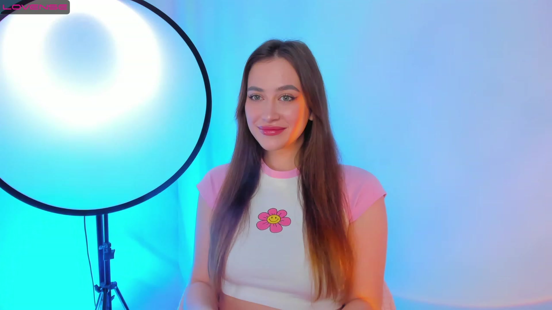 Gallery image thumbnail from Lanna_Rhoades's myfreecams stream on, 12/01/2022, 08:01 image 6 of 20