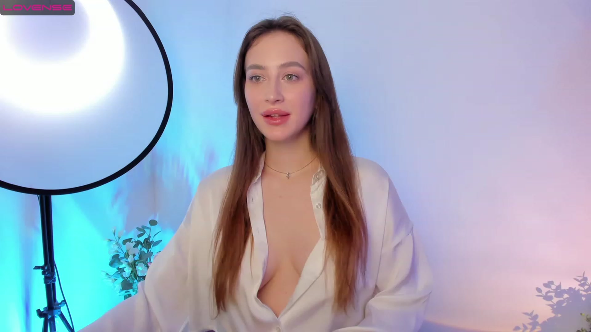 Gallery image thumbnail from Lanna_Rhoades's myfreecams stream on, 11/28/2022, 15:25 image 9 of 20