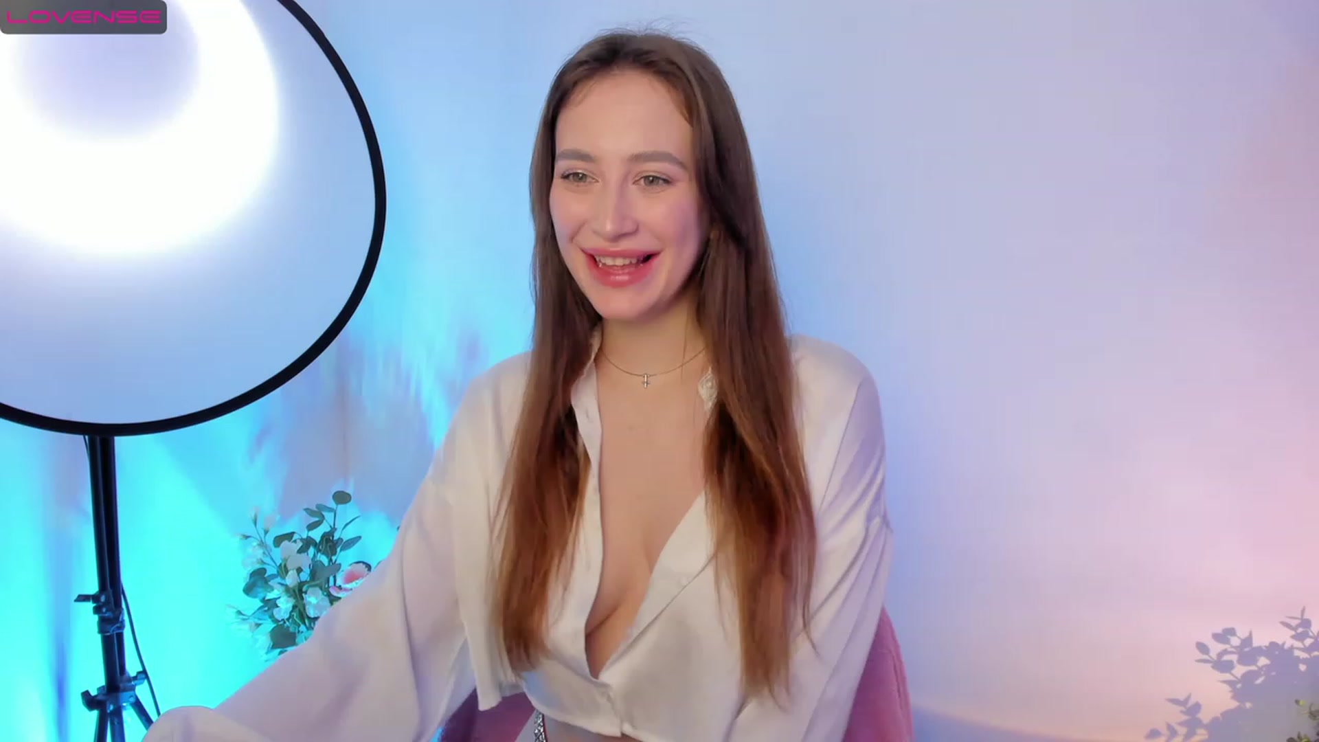 Gallery image thumbnail from Lanna_Rhoades's myfreecams stream on, 11/28/2022, 15:25 image 17 of 20