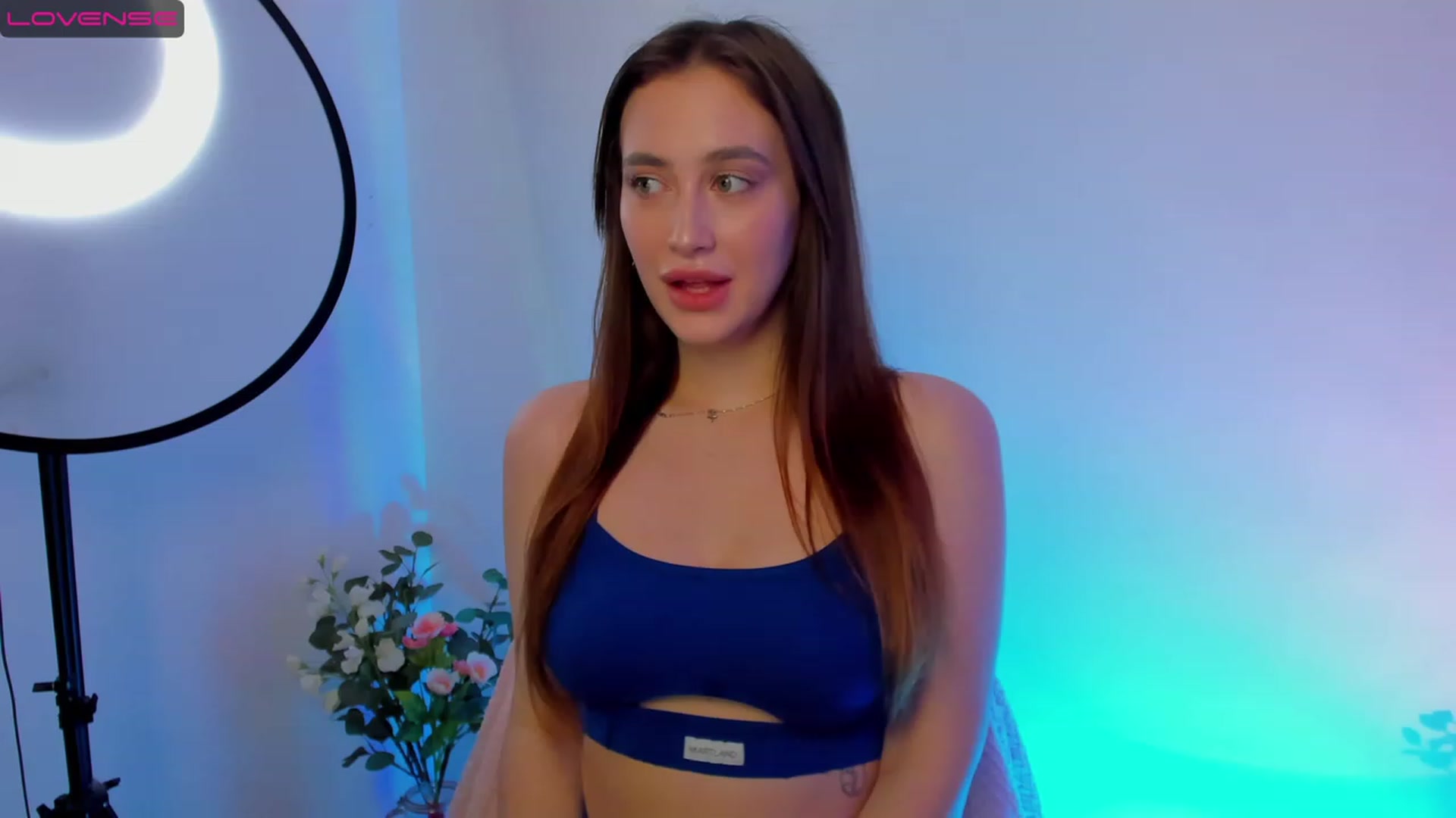 Gallery image thumbnail from Lanna_Rhoades's myfreecams stream on, 12/01/2022, 13:33 image 13 of 20