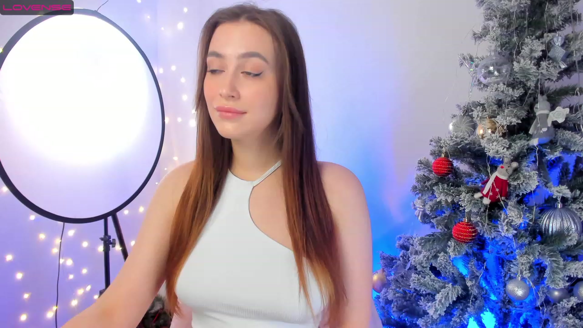 Gallery image thumbnail from Lanna_Rhoades's myfreecams stream on, 12/31/2022, 13:54 image 3 of 20