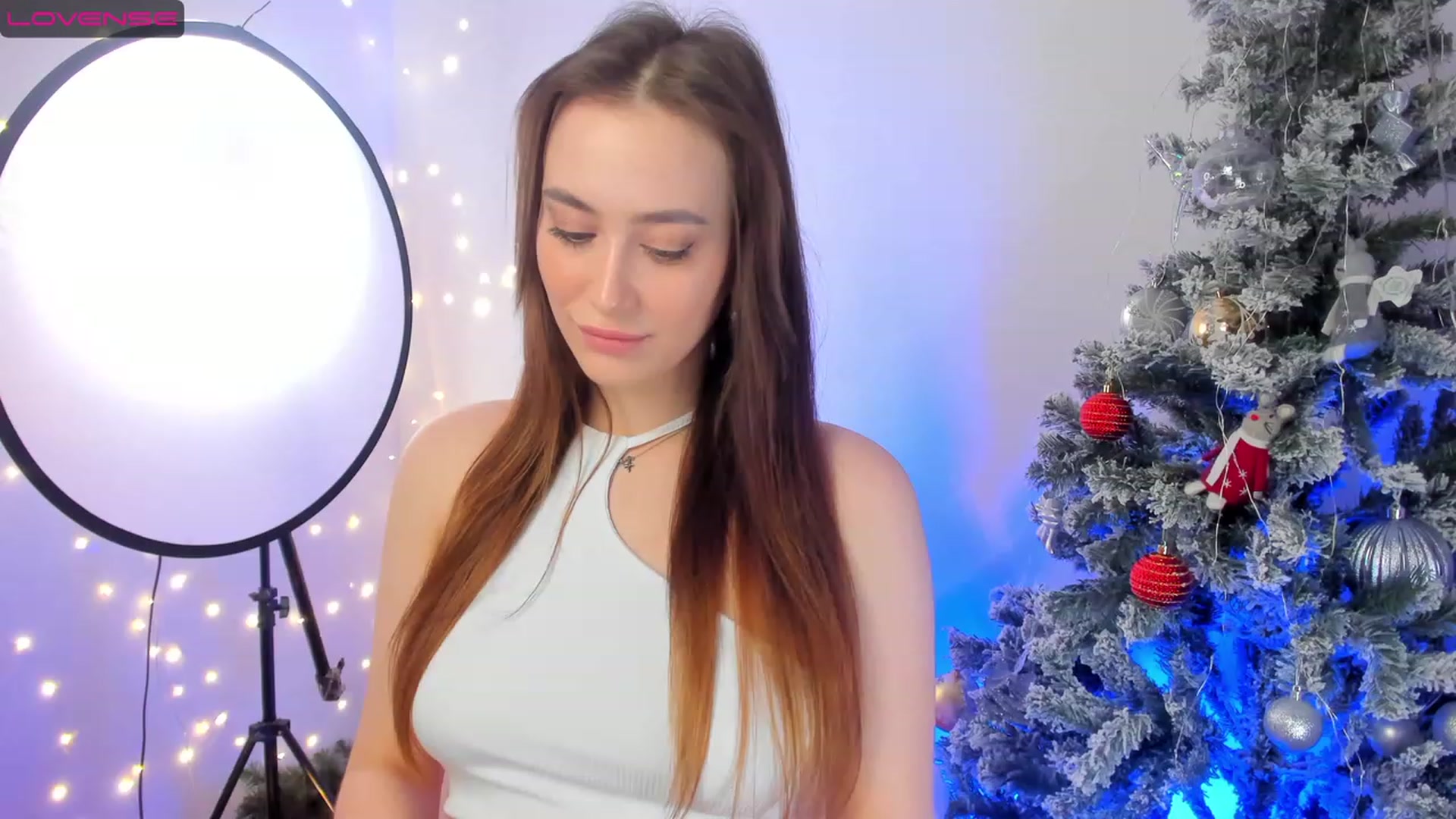 Gallery image thumbnail from Lanna_Rhoades's myfreecams stream on, 12/31/2022, 13:54 image 11 of 20