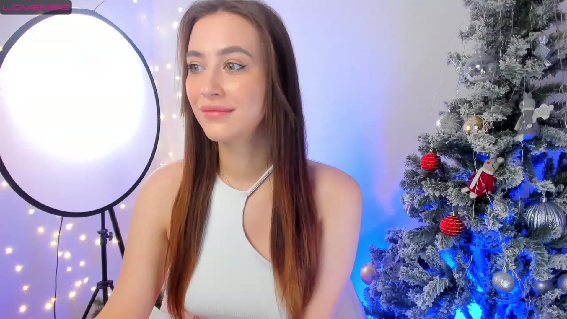 Gallery image thumbnail from Lanna_Rhoades's myfreecams stream on, 12/31/2022, 13:54 image 5 of 20