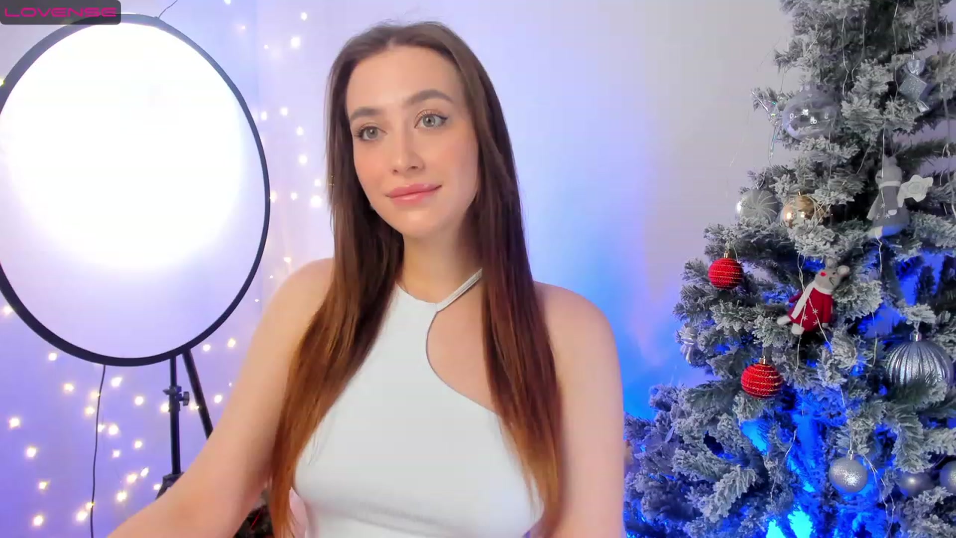Gallery image thumbnail from Lanna_Rhoades's myfreecams stream on, 12/31/2022, 13:54 image 1 of 20