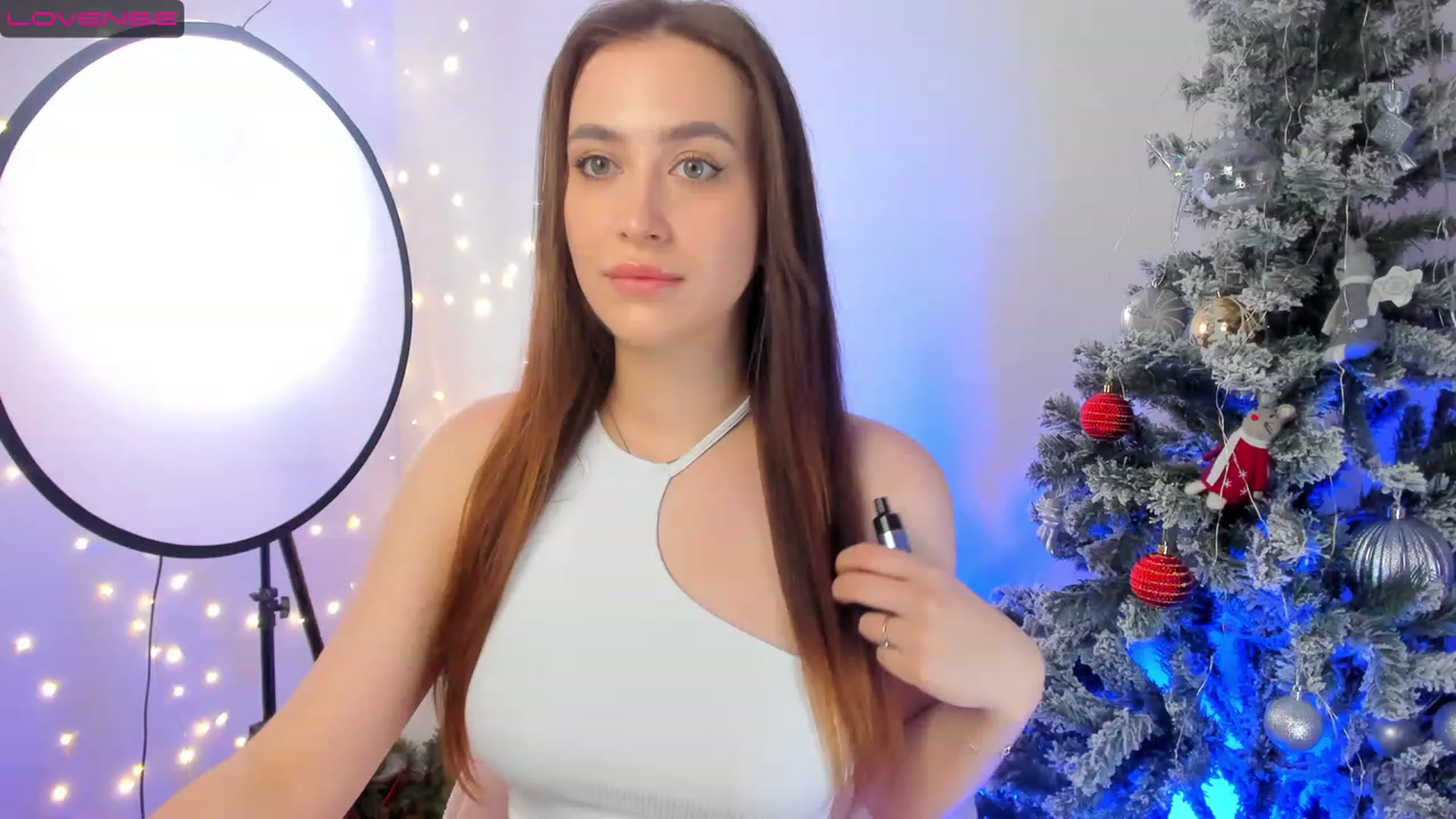 Gallery image thumbnail from Lanna_Rhoades's myfreecams stream on, 12/31/2022, 16:22 image 13 of 20