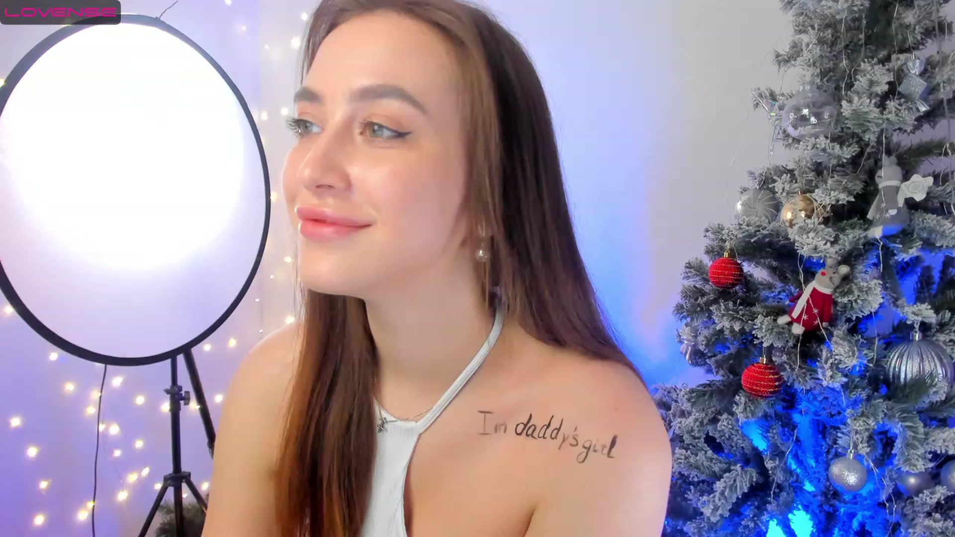 Gallery image thumbnail from Lanna_Rhoades's myfreecams stream on, 12/31/2022, 16:22 image 16 of 20