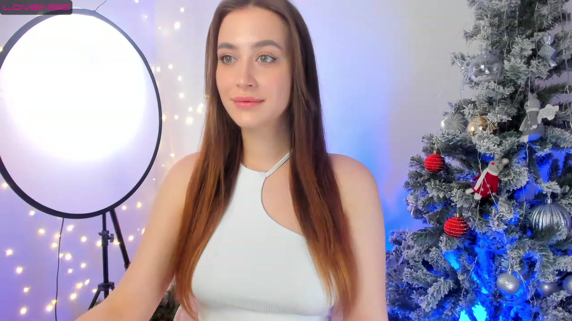 Gallery image thumbnail from Lanna_Rhoades's myfreecams stream on, 12/31/2022, 16:22 image 12 of 20