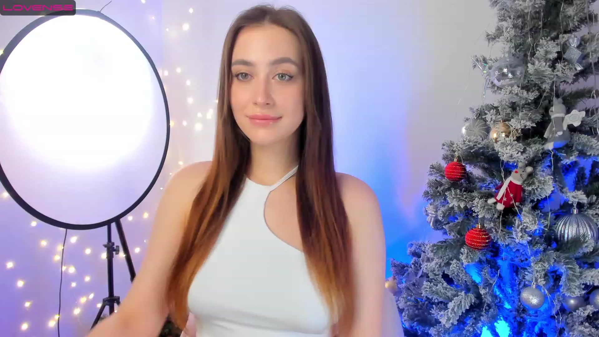 Gallery image thumbnail from Lanna_Rhoades's myfreecams stream on, 12/31/2022, 16:22 image 3 of 20