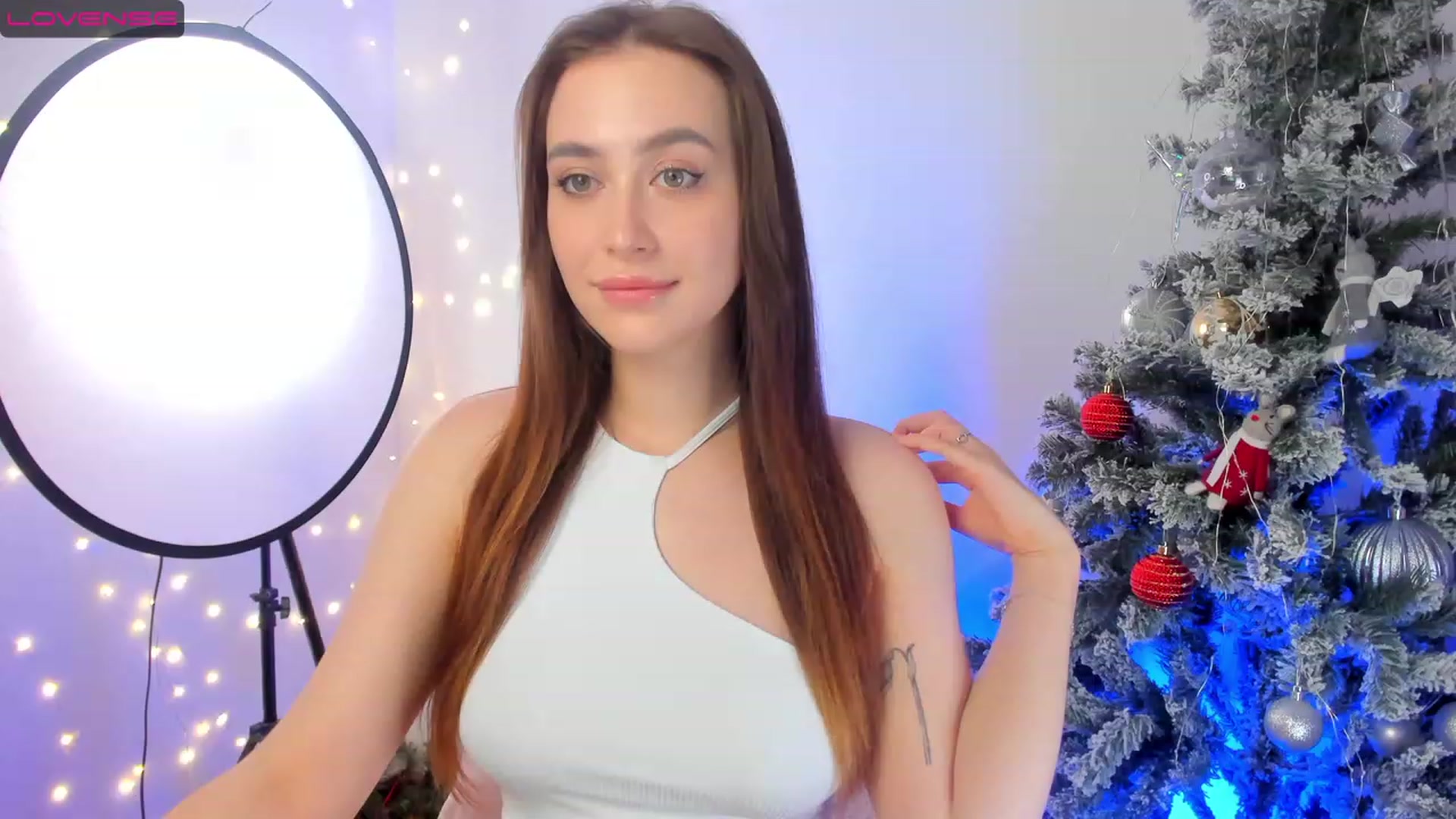 Gallery image thumbnail from Lanna_Rhoades's myfreecams stream on, 12/31/2022, 16:22 image 2 of 20