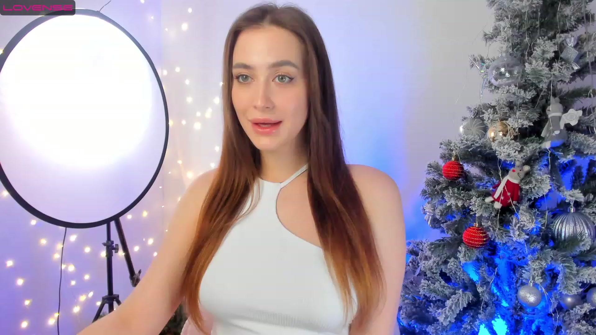Gallery image thumbnail from Lanna_Rhoades's myfreecams stream on, 12/31/2022, 16:22 image 9 of 20