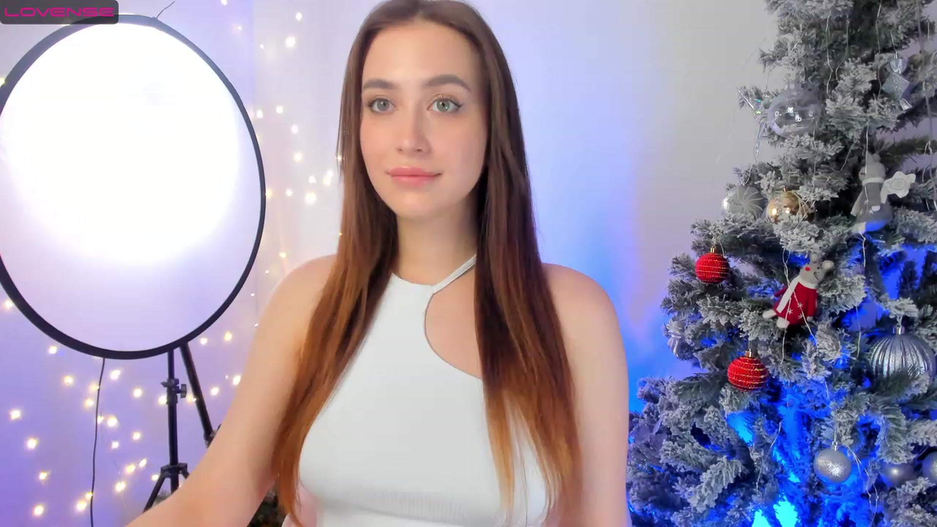 Gallery image thumbnail from Lanna_Rhoades's myfreecams stream on, 12/31/2022, 16:22 image 7 of 20