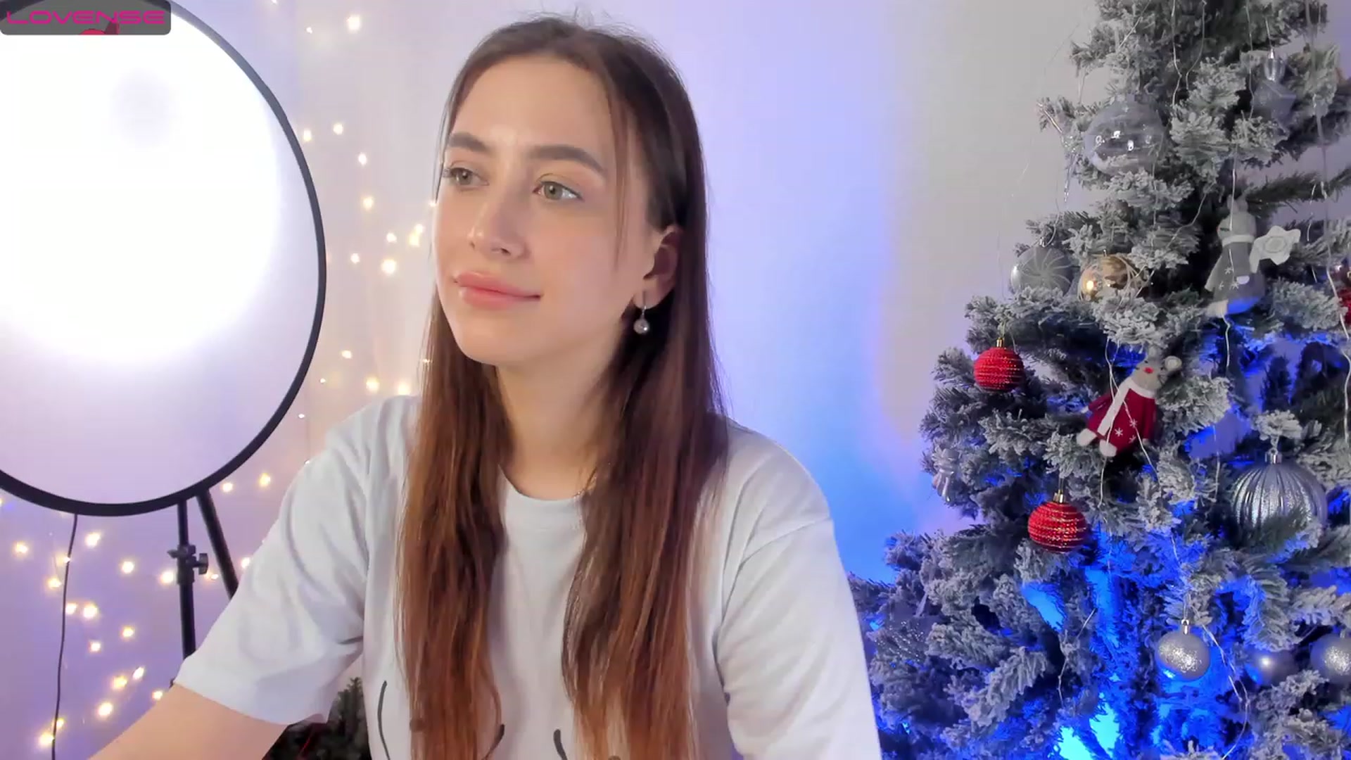 Gallery image thumbnail from Lanna_Rhoades's myfreecams stream on, 01/02/2023, 16:35 image 4 of 20