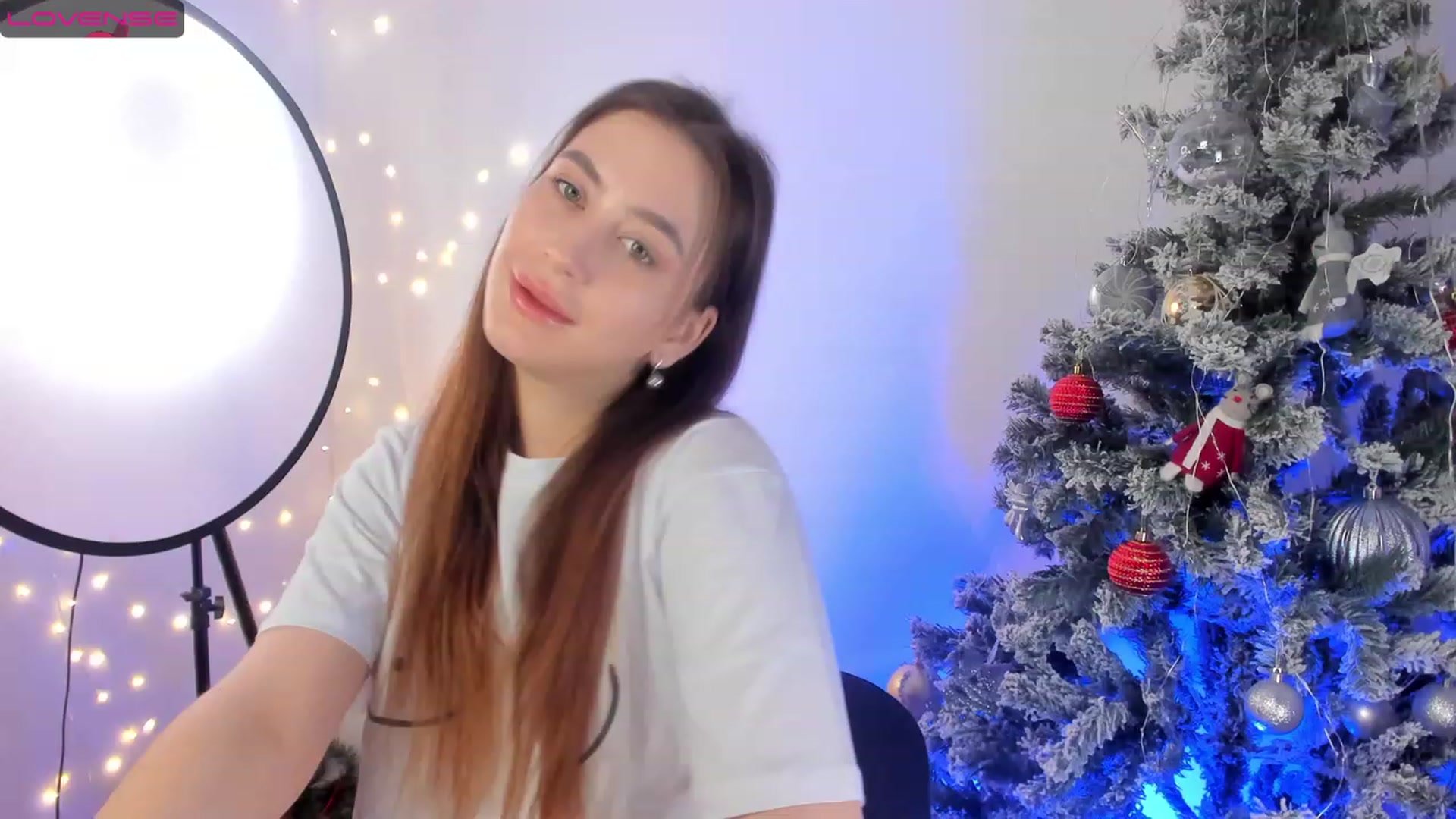 Gallery image thumbnail from Lanna_Rhoades's myfreecams stream on, 01/02/2023, 16:35 image 16 of 20