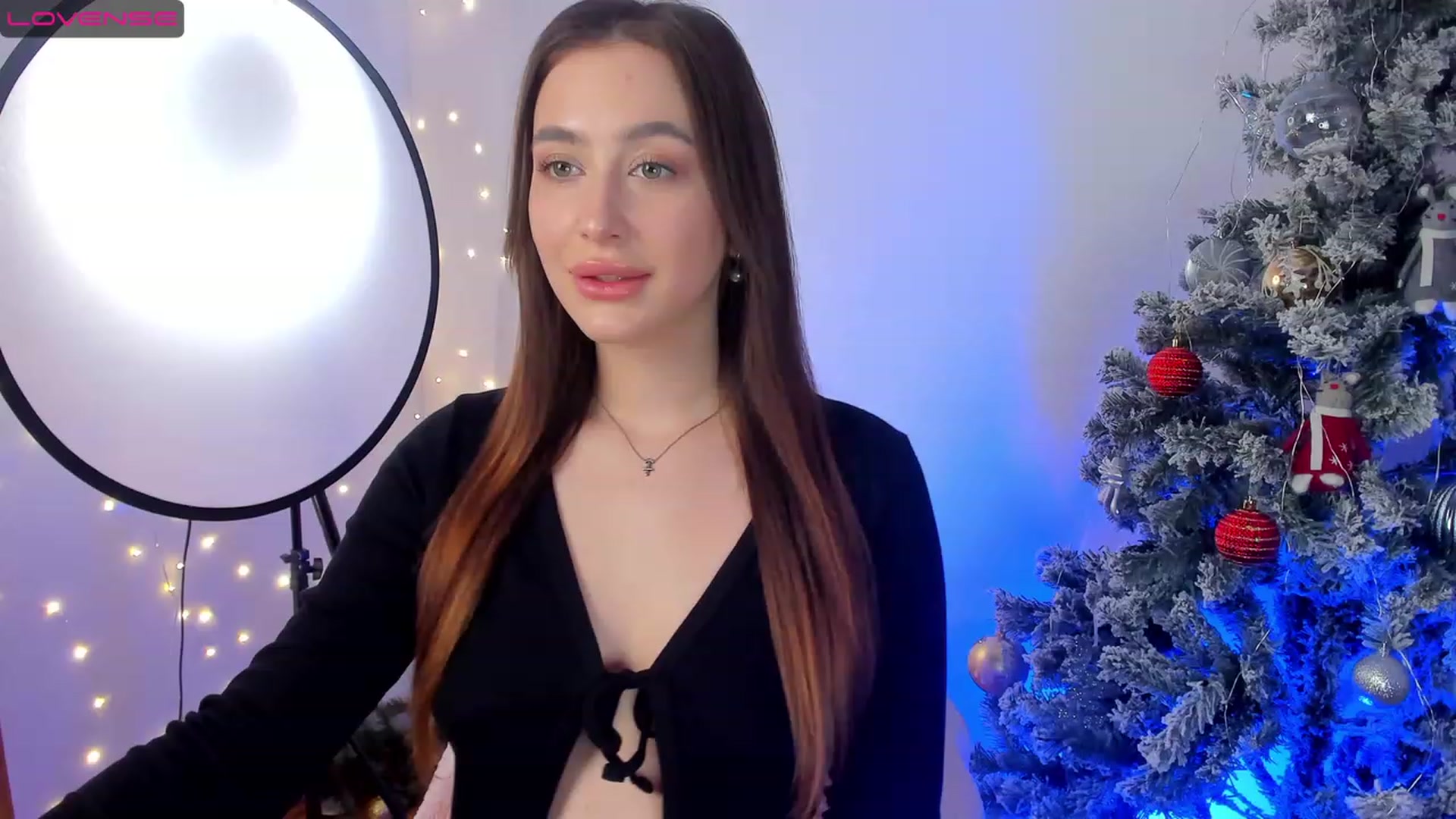 Gallery image thumbnail from Lanna_Rhoades's myfreecams stream on, 01/09/2023, 12:05 image 12 of 20