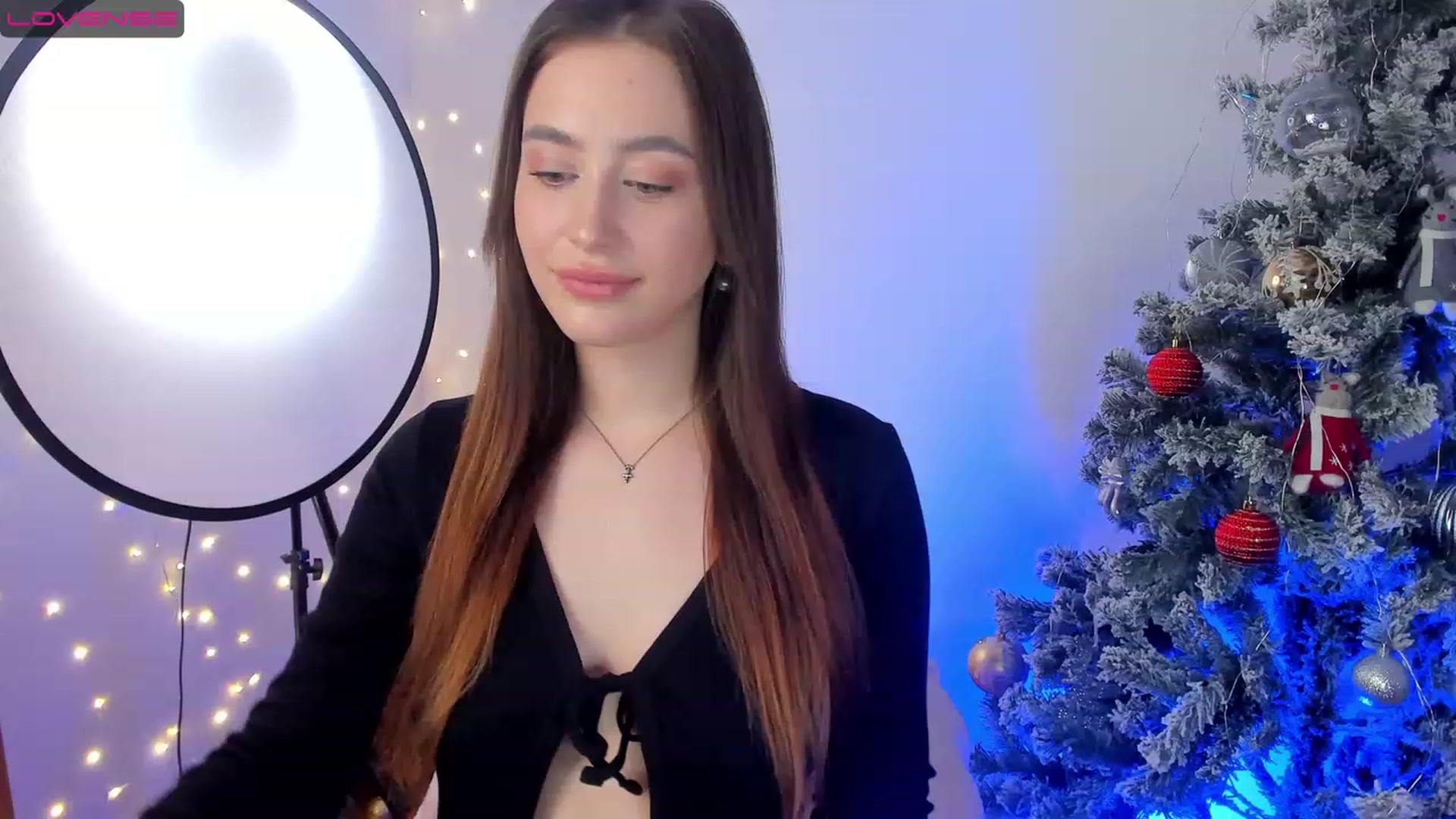 Gallery image thumbnail from Lanna_Rhoades's myfreecams stream on, 01/09/2023, 12:05 image 13 of 20