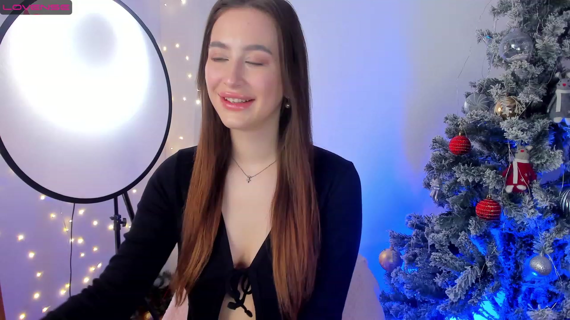Gallery image thumbnail from Lanna_Rhoades's myfreecams stream on, 01/09/2023, 12:05 image 1 of 20