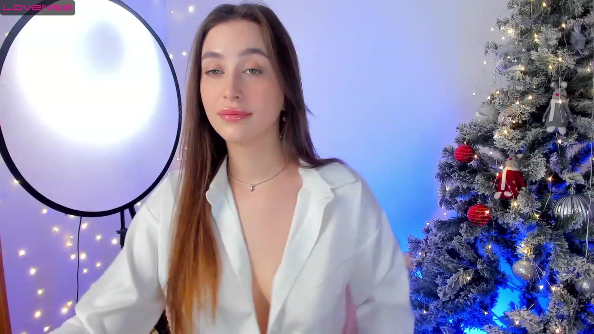 Gallery image thumbnail from Lanna_Rhoades's myfreecams stream on, 01/10/2023, 15:37 image 8 of 20