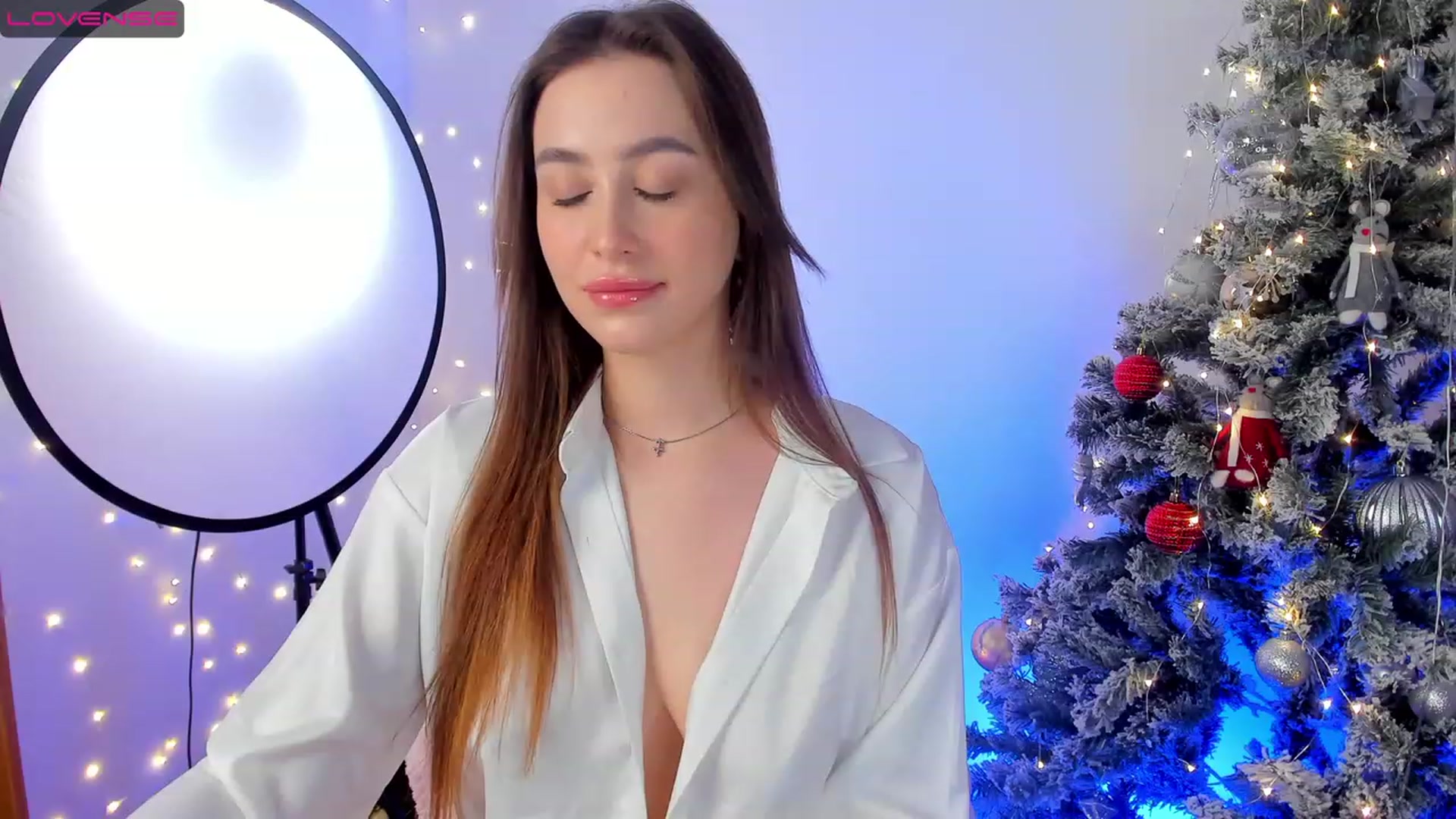 Gallery image thumbnail from Lanna_Rhoades's myfreecams stream on, 01/10/2023, 15:37 image 9 of 20