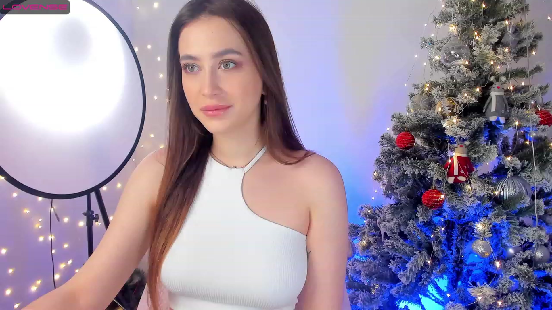 Gallery image thumbnail from Lanna_Rhoades's myfreecams stream on, 01/12/2023, 13:37 image 1 of 20
