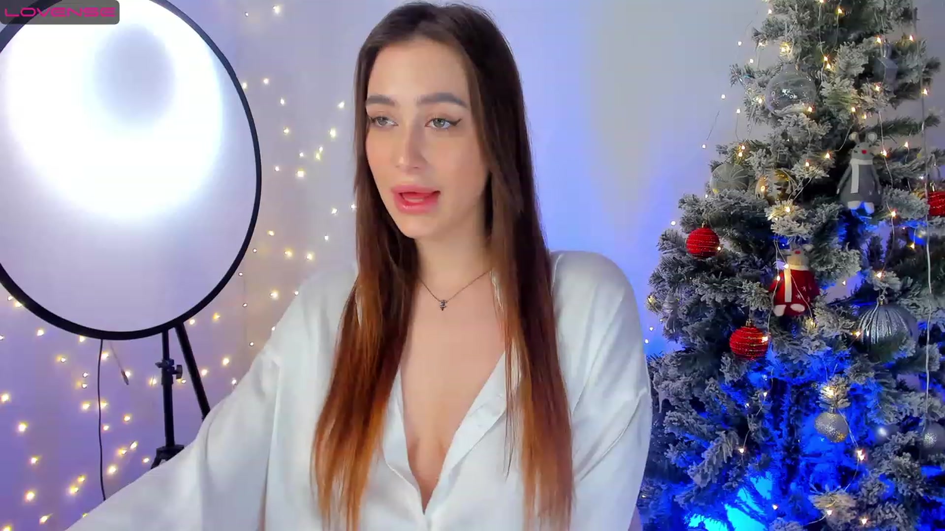 Gallery image thumbnail from Lanna_Rhoades's myfreecams stream on, 01/15/2023, 13:42 image 12 of 20