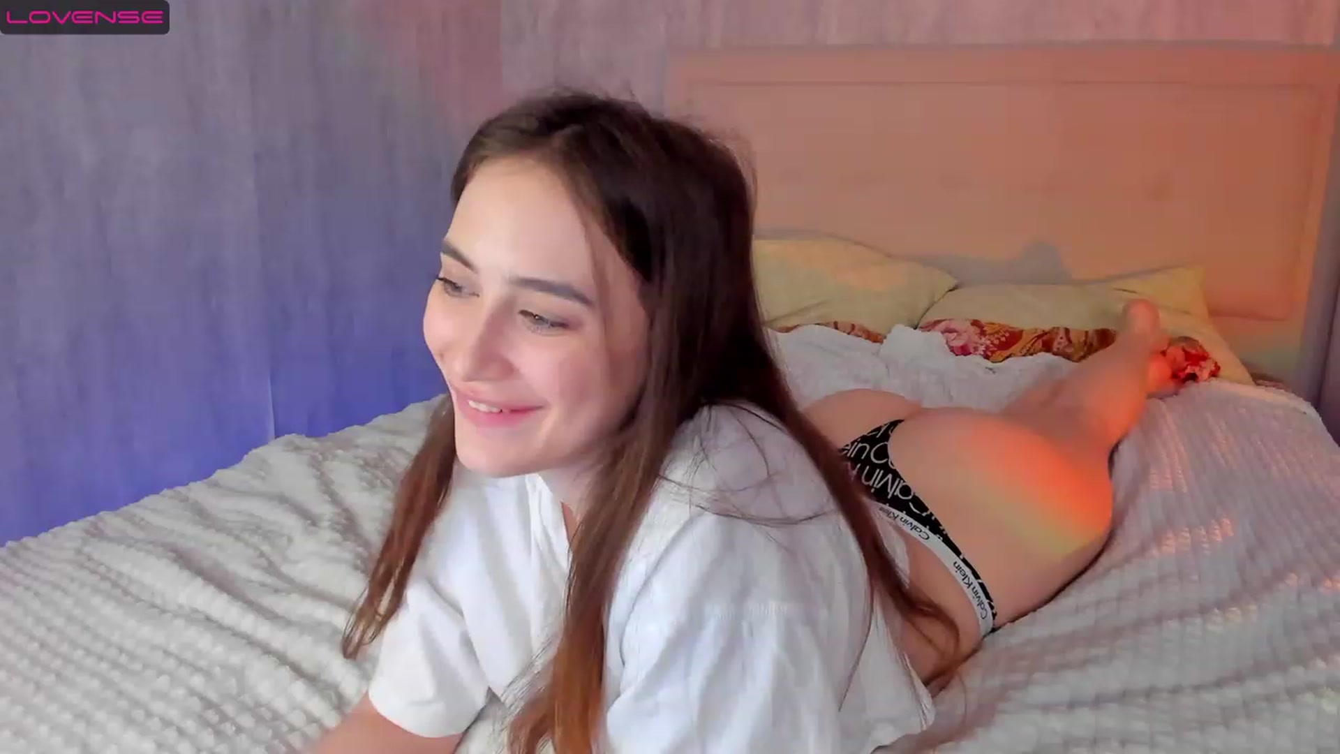 Gallery image thumbnail from Lanna_Rhoades's myfreecams stream on, 03/12/2023, 16:13 image 18 of 20