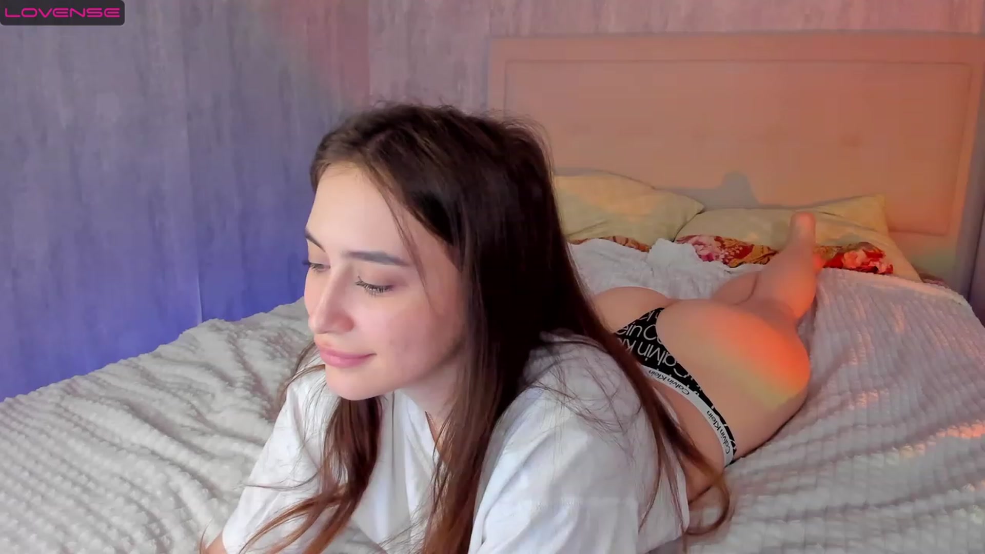 Gallery image thumbnail from Lanna_Rhoades's myfreecams stream on, 03/12/2023, 16:13 image 13 of 20