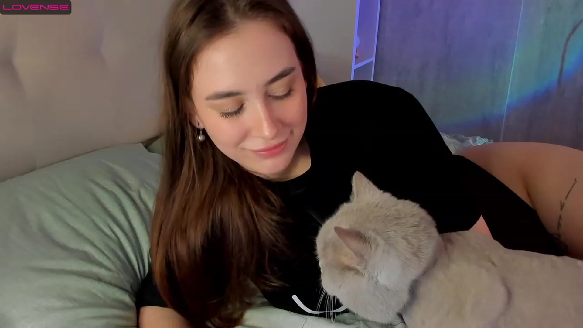 Gallery image thumbnail from Lanna_Rhoades's myfreecams stream on, 04/16/2023, 14:47 image 9 of 20