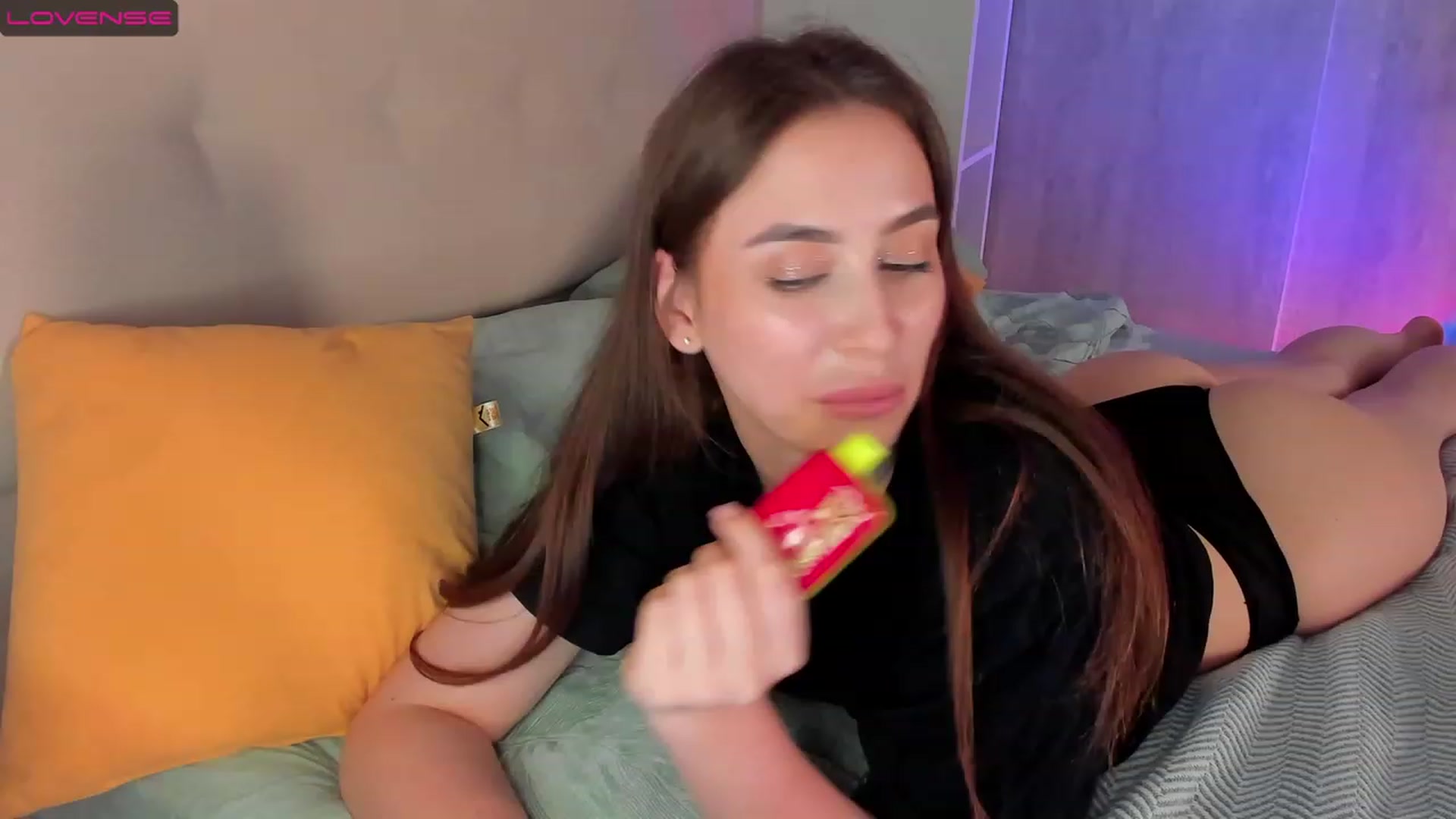 Gallery image thumbnail from Lanna_Rhoades's myfreecams stream on, 06/03/2023, 15:16 image 13 of 20