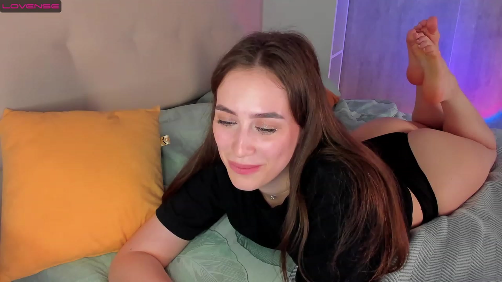 Gallery image thumbnail from Lanna_Rhoades's myfreecams stream on, 06/03/2023, 15:16 image 14 of 20
