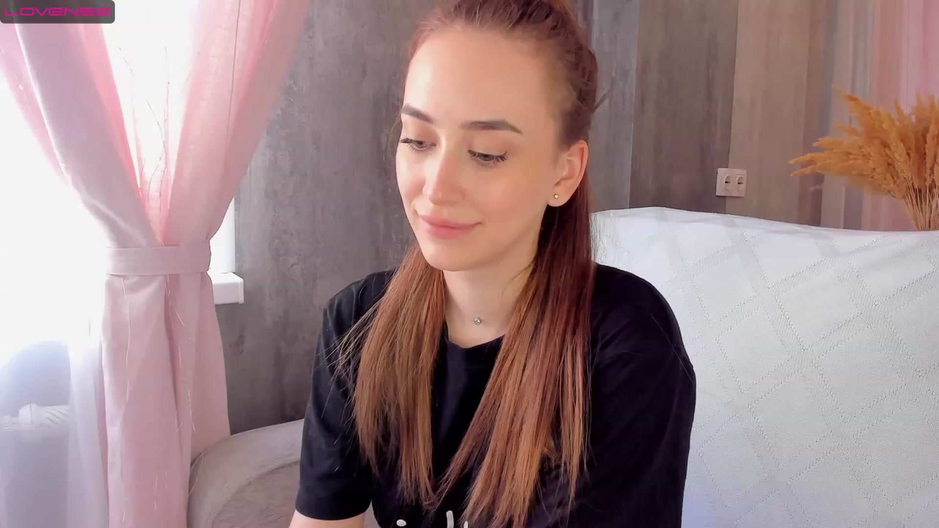 Gallery image thumbnail from Lanna_Rhoades's myfreecams stream on, 06/17/2023, 13:07 image 20 of 20