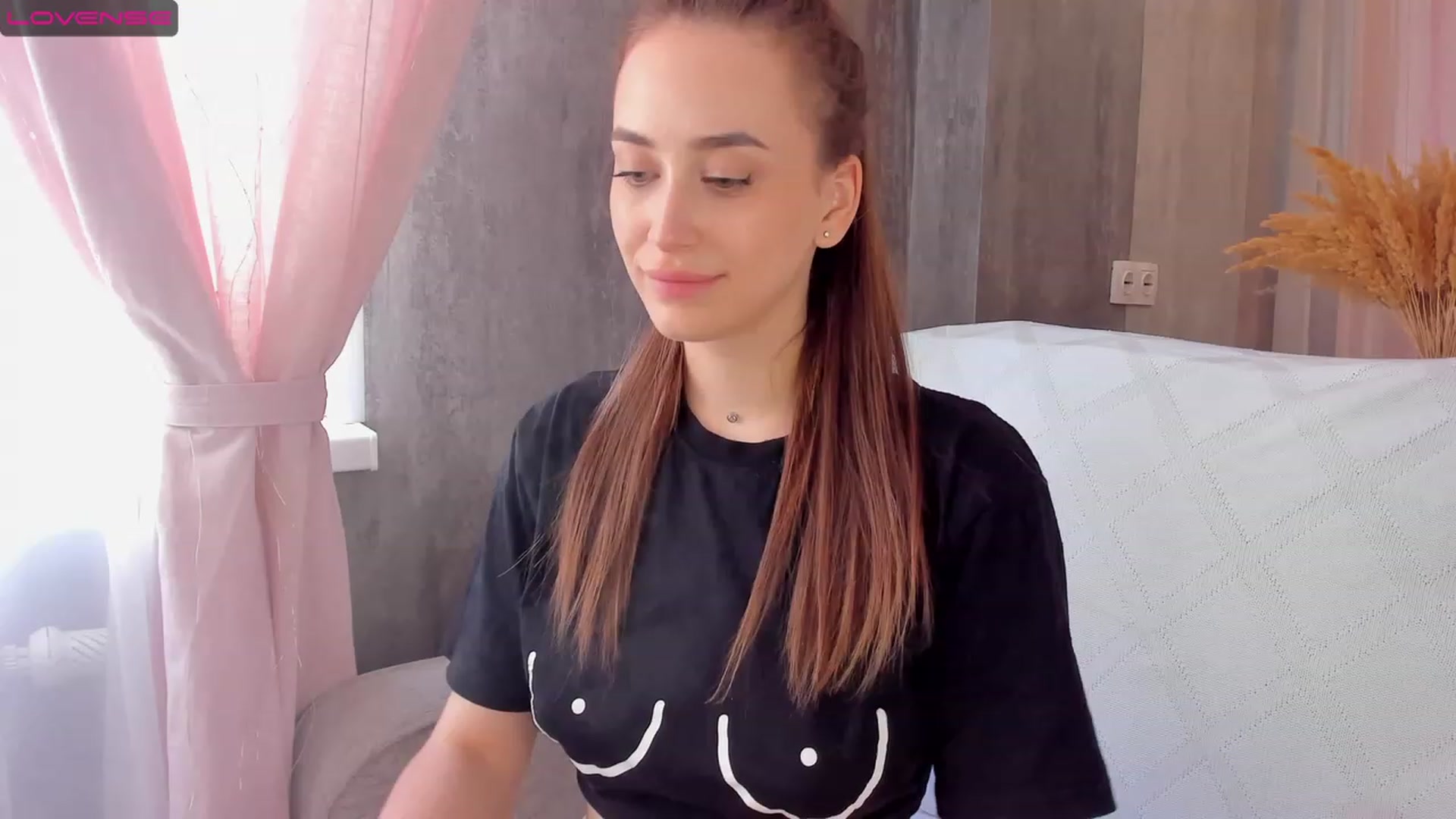 Gallery image thumbnail from Lanna_Rhoades's myfreecams stream on, 06/17/2023, 13:07 image 19 of 20