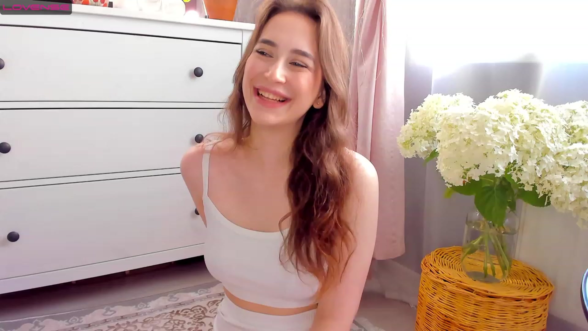 Gallery image thumbnail from Lanna_Rhoades's myfreecams stream on, 07/02/2023, 12:33 image 15 of 20