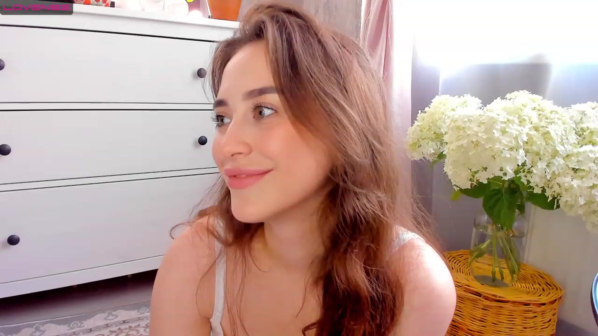 Gallery image thumbnail from Lanna_Rhoades's myfreecams stream on, 07/02/2023, 12:33 image 1 of 20