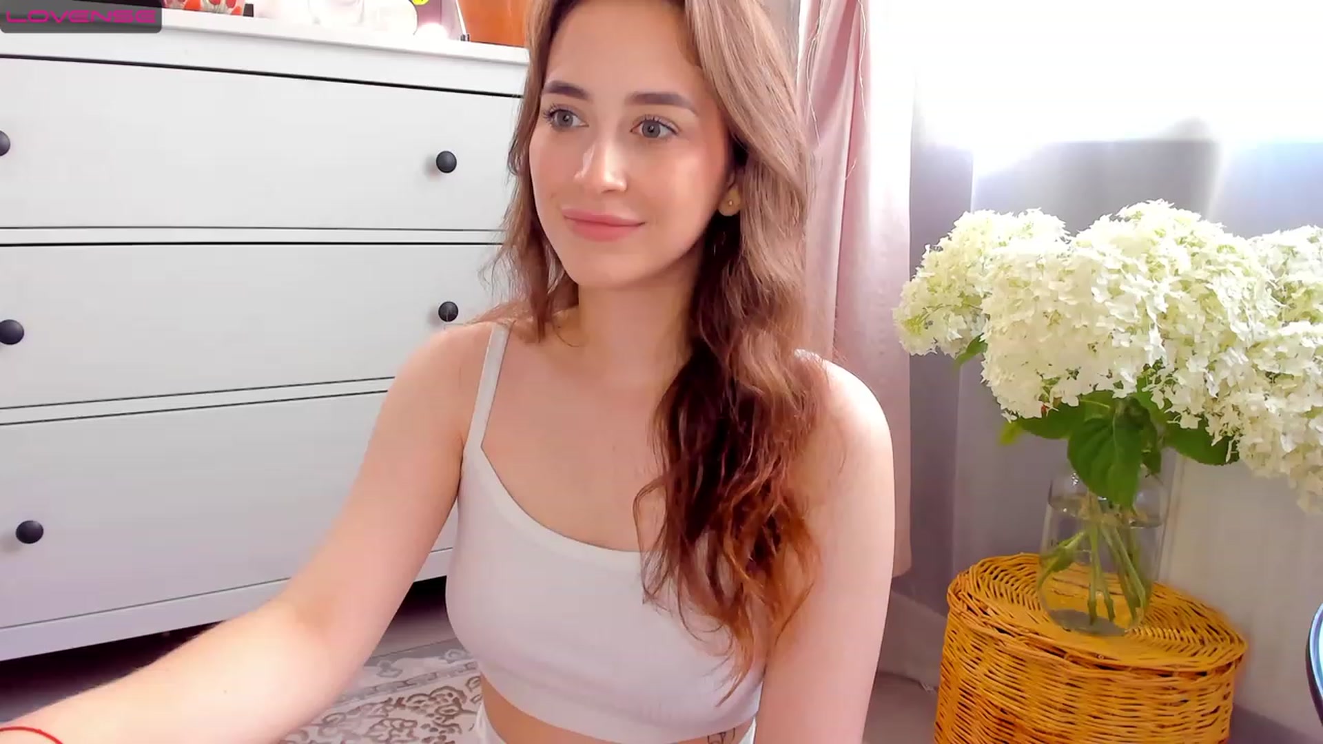 Gallery image thumbnail from Lanna_Rhoades's myfreecams stream on, 07/02/2023, 12:33 image 12 of 20