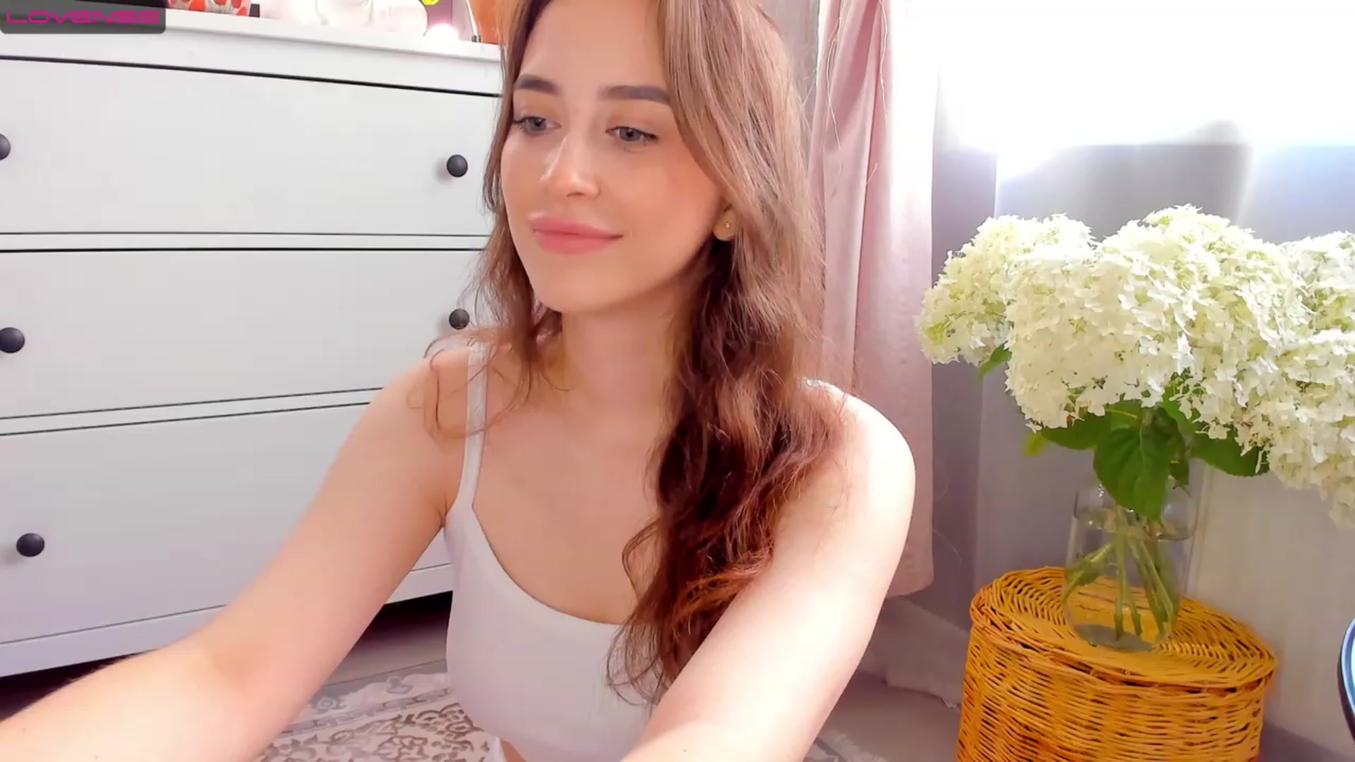 Gallery image thumbnail from Lanna_Rhoades's myfreecams stream on, 07/02/2023, 12:33 image 16 of 20