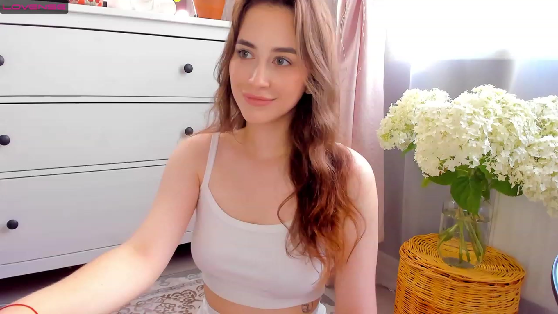 Gallery image thumbnail from Lanna_Rhoades's myfreecams stream on, 07/02/2023, 12:33 image 6 of 20