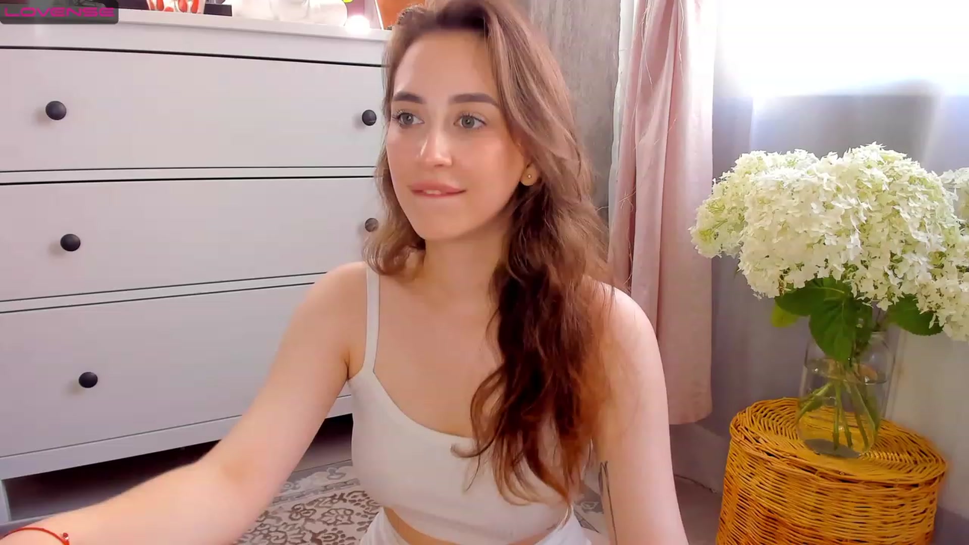 Gallery image thumbnail from Lanna_Rhoades's myfreecams stream on, 07/02/2023, 16:05 image 11 of 20