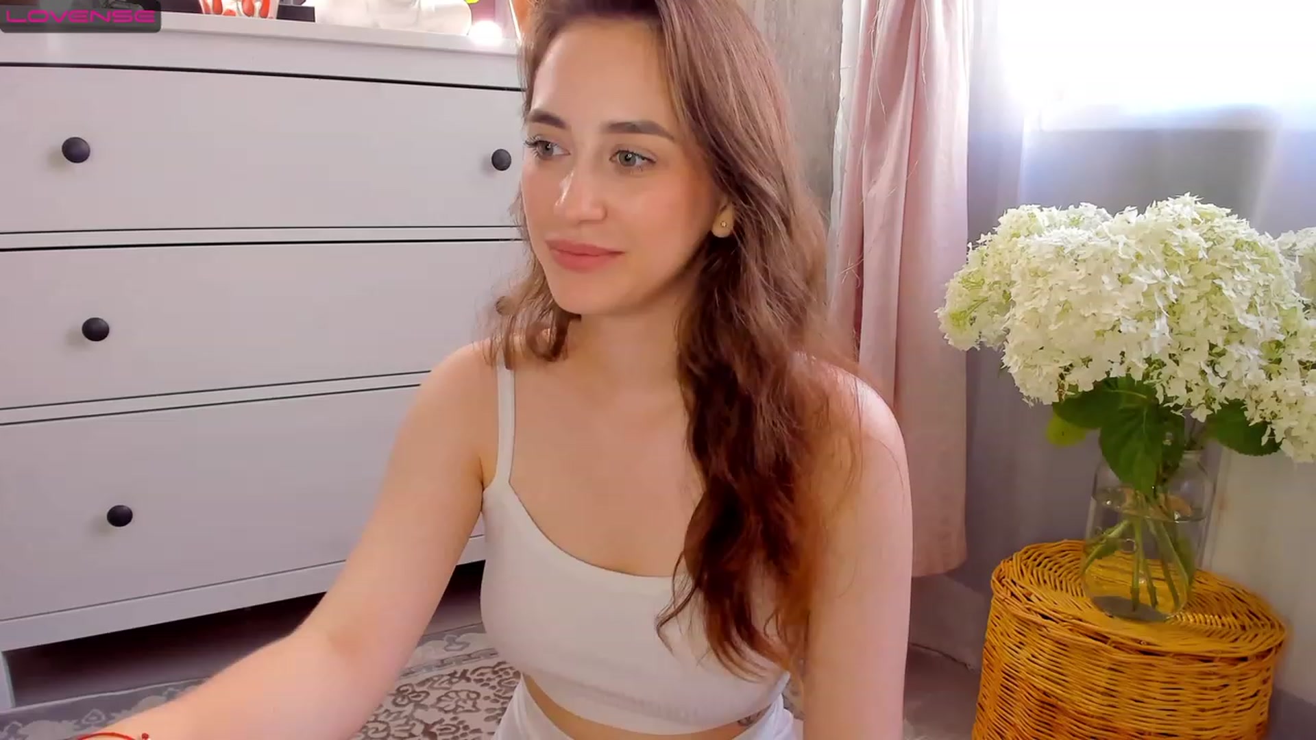 Gallery image thumbnail from Lanna_Rhoades's myfreecams stream on, 07/02/2023, 16:05 image 15 of 20