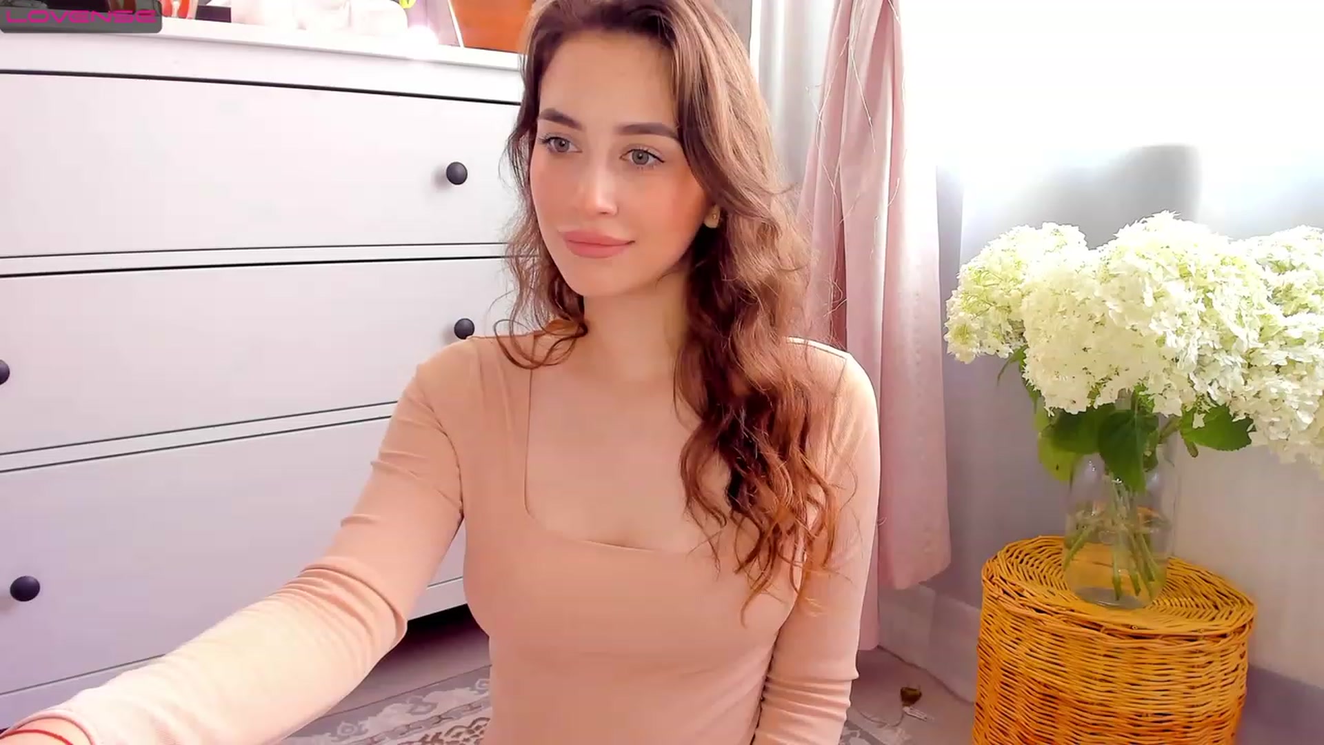 Gallery image thumbnail from Lanna_Rhoades's myfreecams stream on, 07/03/2023, 12:14 image 13 of 20
