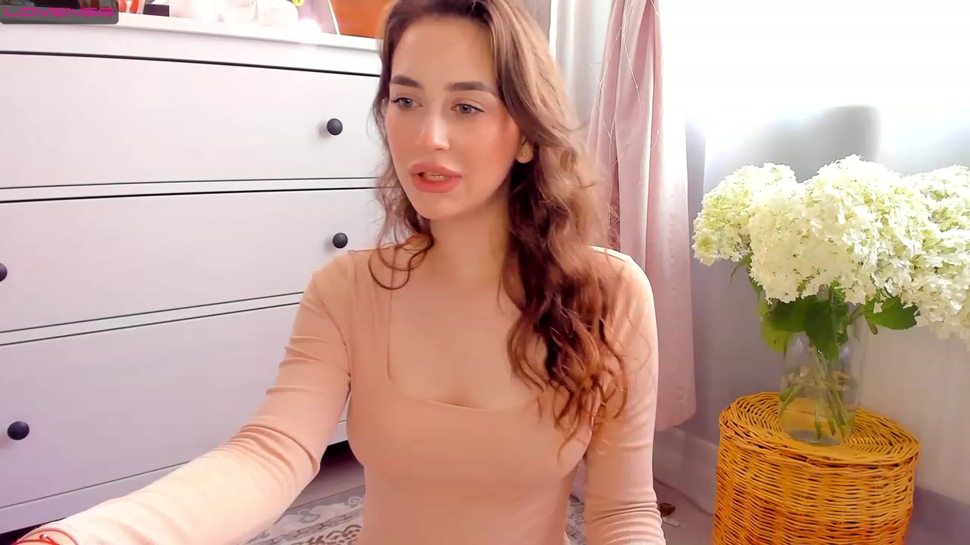 Gallery image thumbnail from Lanna_Rhoades's myfreecams stream on, 07/03/2023, 12:14 image 17 of 20