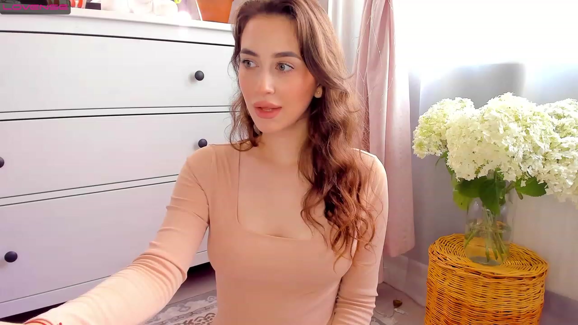 Gallery image thumbnail from Lanna_Rhoades's myfreecams stream on, 07/03/2023, 12:14 image 5 of 20