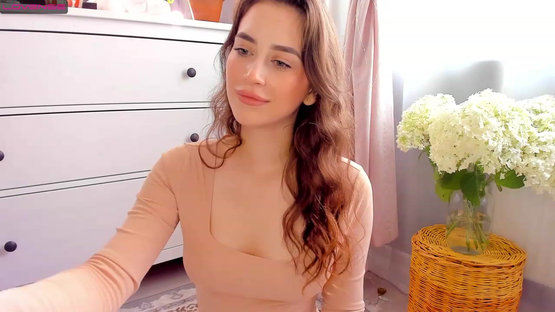 Gallery image thumbnail from Lanna_Rhoades's myfreecams stream on, 07/03/2023, 12:14 image 15 of 20
