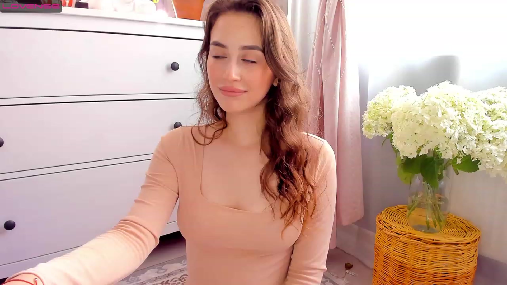 Gallery image thumbnail from Lanna_Rhoades's myfreecams stream on, 07/03/2023, 12:14 image 16 of 20