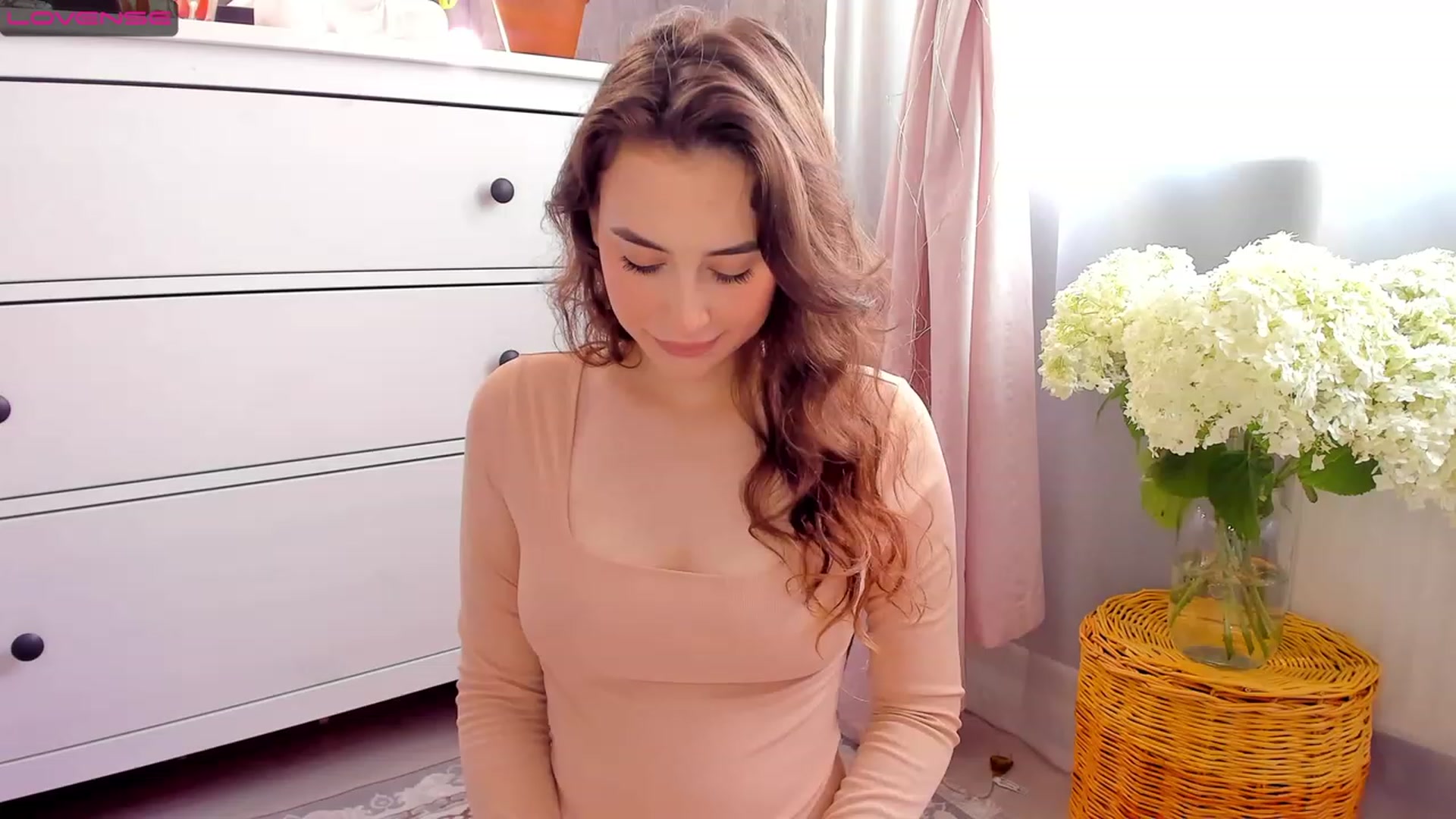 Gallery image thumbnail from Lanna_Rhoades's myfreecams stream on, 07/03/2023, 12:14 image 1 of 20