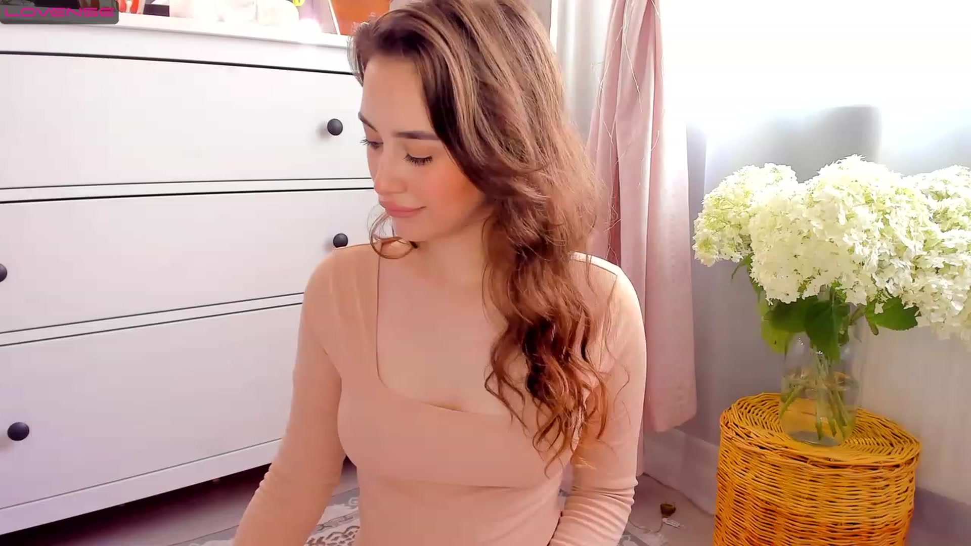 Gallery image thumbnail from Lanna_Rhoades's myfreecams stream on, 07/03/2023, 12:14 image 9 of 20